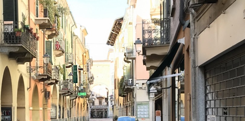 Confcommercio: ristori in grave ritardo, migliaia di imprenditori aspettano ancora novembre